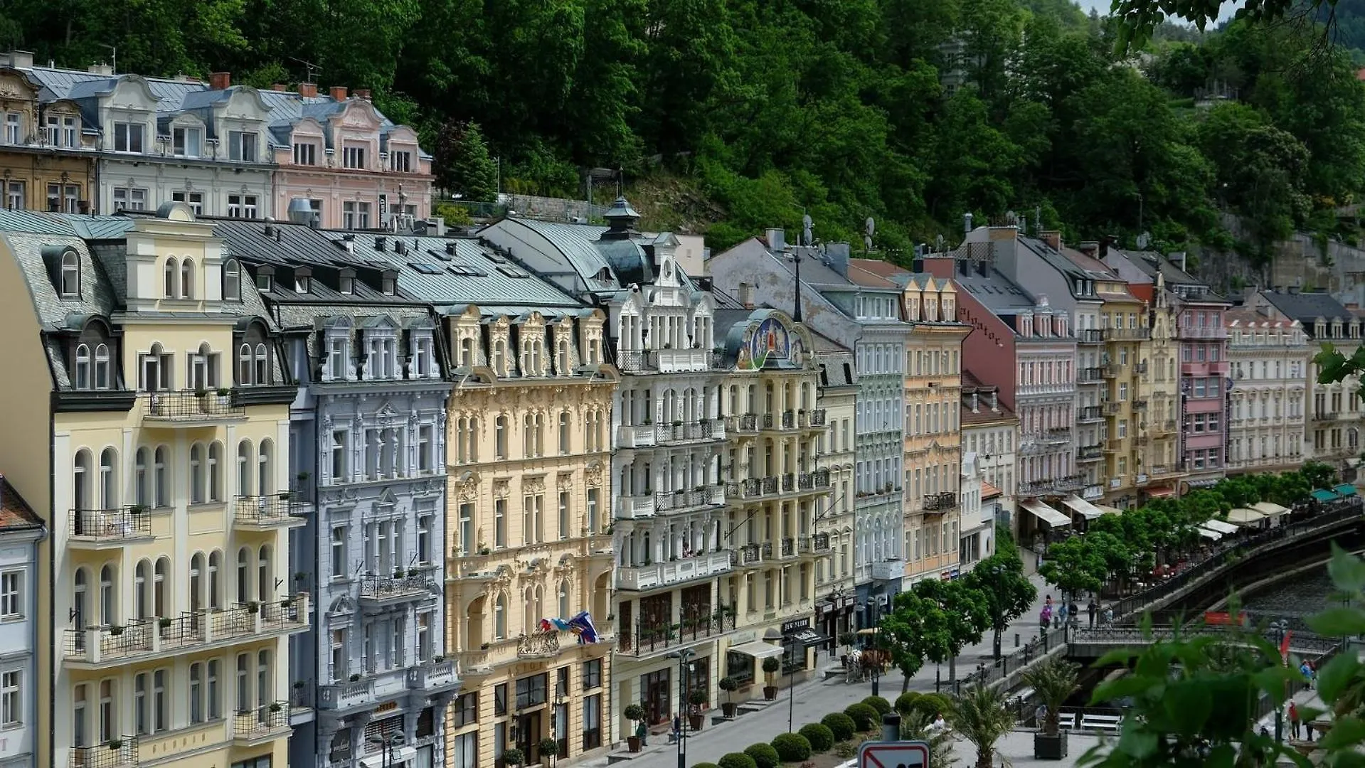 Karlovy Charme Inn By Rentez Karlsbad